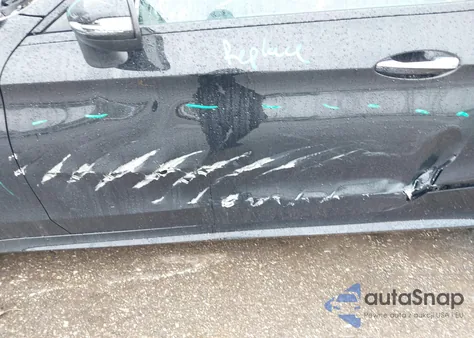 2017 Mercedes-Benz C 300 4Matic z USA, uszkodzony, nr VIN WDDWJ4KB8HF353968